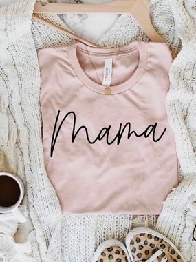 NWT! Mama Script Graphic Tee - Blush Pink